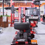 U-650 Automatic Mounting/Demounting Device Fully Automatic Leverless Tyre Changer